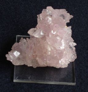 572px-Pink_quartz